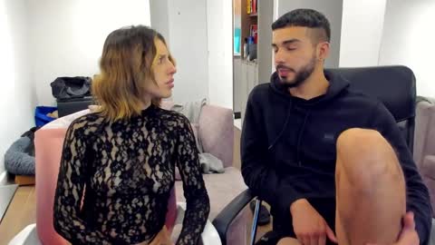 savagesweethearts online show from 5, 3, 2025