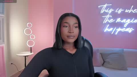 Snapshot of savannahstorm_ chatting on 19, 6, 2026 S a v a n n a h online show from 19, 6, 2026