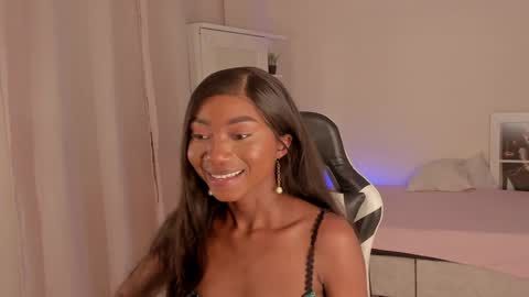 Savannahwildee online show from 13, 12, 2024