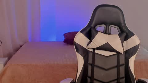 Savannahwildee online show from 10, 1, 2025