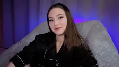 Snapshot of savannasotos chatting on 28, 4, 2026 Sophie online show from 28, 4, 2026