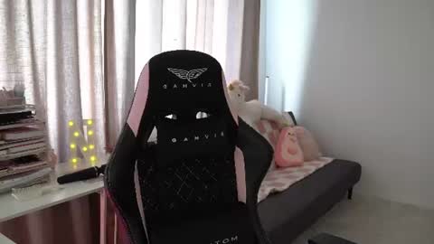 Naomi online show from 5, 6, 2026