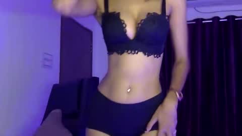 Snapshot of saxee_love chatting on 7, 5, 2026 saxee online show from 7, 5, 2026