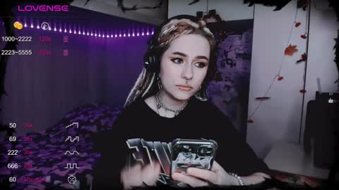 Snapshot of say_mary chatting on 19, 1, 2025 pronoun she. name Mary. age 21. online show from 19, 1, 2025