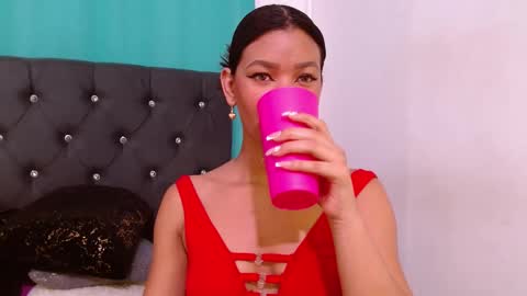 saykimmy online show from 8, 11, 2025