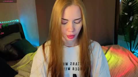 Kira  GMT 7 Mon Thu-Sun  0800am-0200pm  online show from 10, 4, 2026