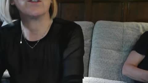 Snapshot of sb_couple chatting on 23, 11, 2025 SB Couple online show from 23, 11, 2025