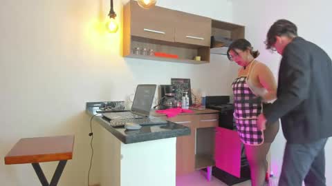 Scarr and Tomy online show from 10, 4, 2026