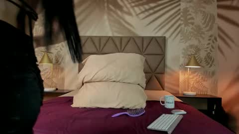 Scarleet online show from 5, 2, 2026