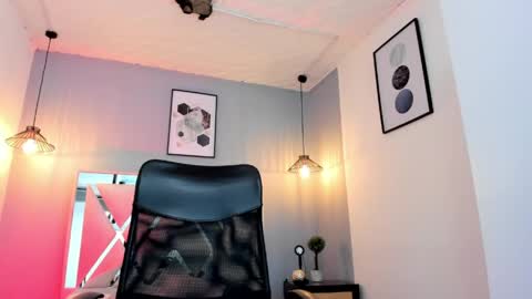 scarlet__69 online show from 24, 4, 2026