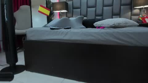 scarlet__milff online show from 18, 7, 2026