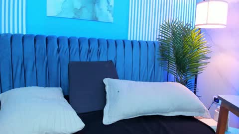 Scarlet Edwars online show from 11, 1, 2025