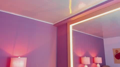 Scarlet Edwars online show from 16, 1, 2025