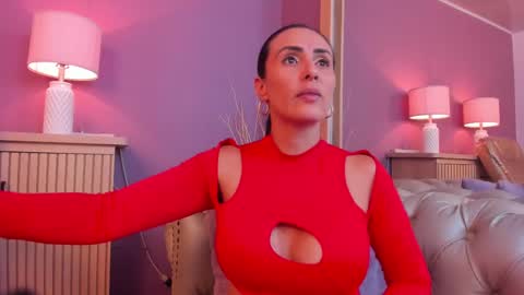 Scarlet Edwars online show from 12, 3, 2025