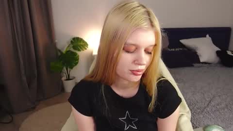 scarlet_enchantress online show from 28, 11, 2025