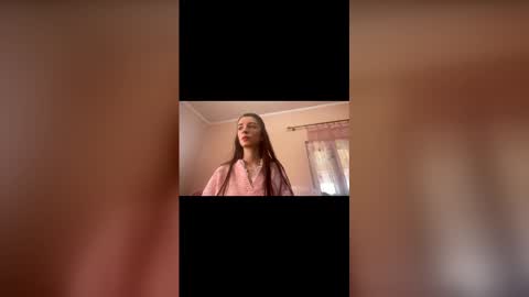 Snapshot of scarlet_rosse chatting on 3, 3, 2026 Scarlet online show from 3, 3, 2026