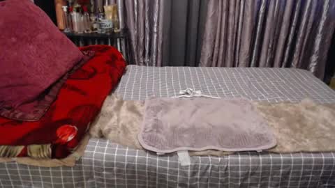 Snapshot of scarlet_ts69 chatting on 2, 12, 2024 scarlet online show from 2, 12, 2024