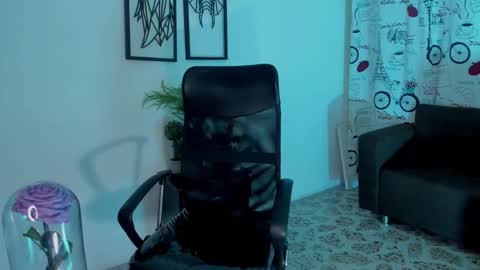 SCARLET online show from 10, 9, 2025