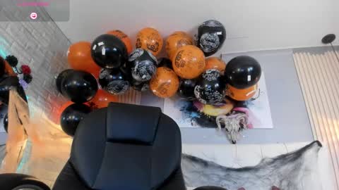 Scarlet online show from 24, 10, 2025