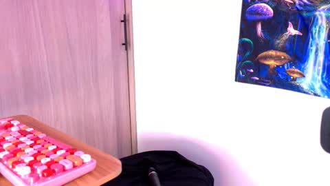 Scarlet online show from 6, 11, 2025