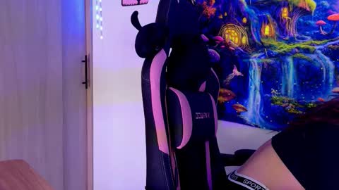 Scarlet online show from 13, 1, 2026