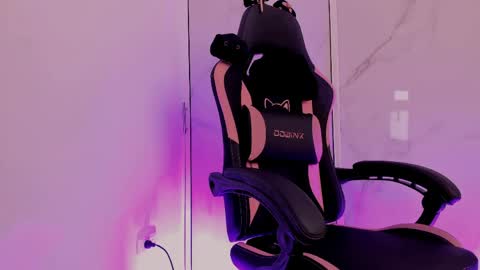 Scarlet online show from 2, 4, 2026