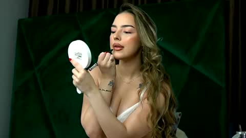 Scarlet online show from 7, 2, 2026