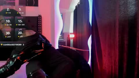 Snapshot of scarleth061 chatting on 11, 9, 2025 scarleth061 online show from 11, 9, 2025