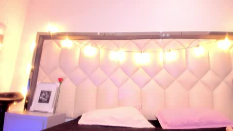 scarlethbigbug online show from 19, 2, 2026