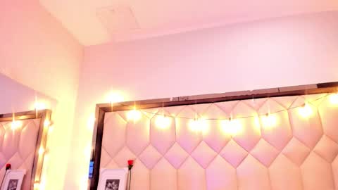 scarlethbigbug online show from 25, 2, 2026