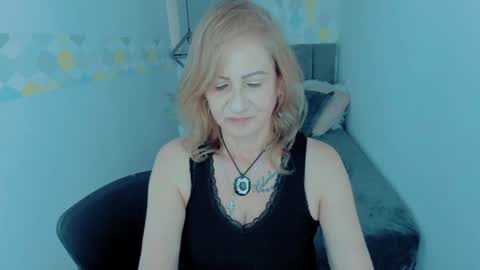 S C A R L E T online show from 18, 12, 2024