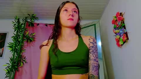 Snapshot of scarletjonesx chatting on 19, 5, 2026 Denis online show from 19, 5, 2026