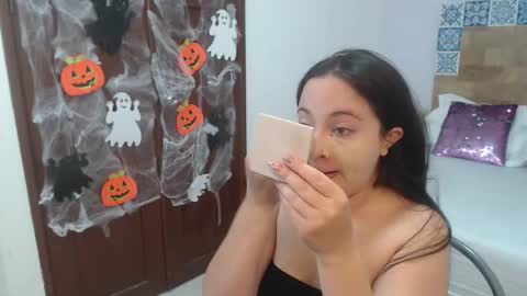 scarlet  online show from 17, 10, 2025