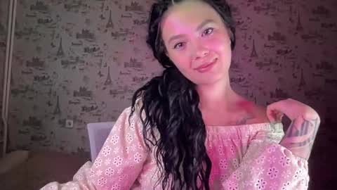 scarletpetal online show from 4, 10, 2025