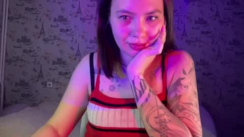 scarletpetal online show from 15, 10, 2025