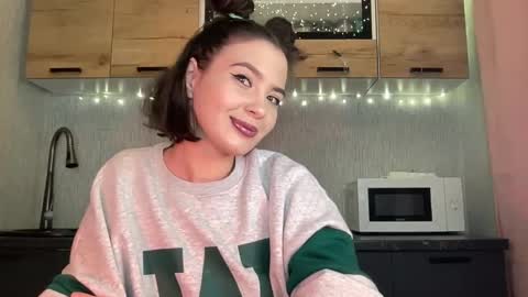 scarletpetal online show from 21, 12, 2025