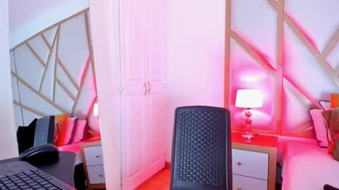 Snapshot of scarletpunk_ chatting on 10, 2, 2025 Scarlet online show from 10, 2, 2025