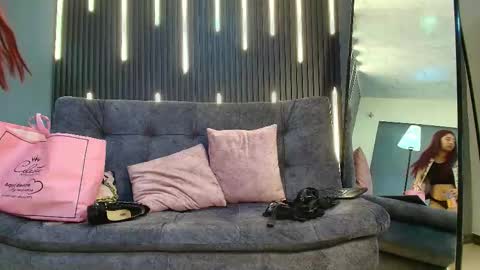 scarlett_aviebby online show from 13, 1, 2026