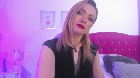 scarlett_blake11 online show from 9, 9, 2025