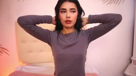 Lauren Scarlett online show from 3, 11, 2025