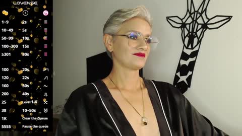 Snapshot of scarlett_paris chatting on 3, 2, 2025 Scarlett online show from 3, 2, 2025