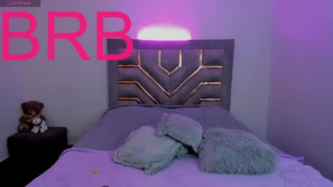 scarlett_rose11 online show from 18, 4, 2026