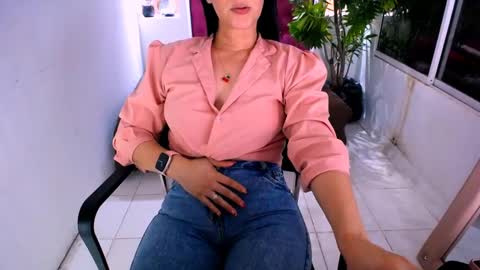 Snapshot of scarlett_sex2 chatting on 11, 9, 2025 scarlet online show from 11, 9, 2025