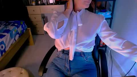 Snapshot of scarlett_sex2 chatting on 25, 4, 2026 scarlet online show from 25, 4, 2026