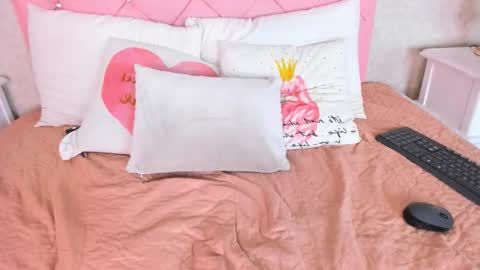 scarlett thompson 7 online show from 21, 2, 2026