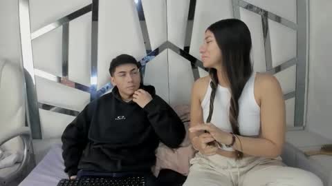 Scarlett and Lucas online show from 6, 2, 2026