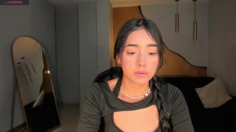 Sacrlett Blaze online show from 18, 12, 2025