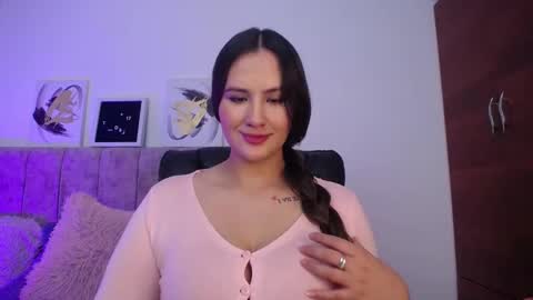 Snapshot of scarlettbrowmn chatting on 10, 1, 2025 Sara online show from 10, 1, 2025
