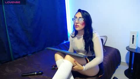 Snapshot of scarlette_32 chatting on 20, 1, 2025 Scarlette online show from 20, 1, 2025