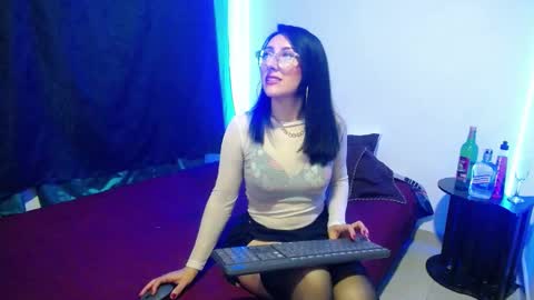 Snapshot of scarlette_32 chatting on 1, 3, 2025 Scarlette online show from 1, 3, 2025